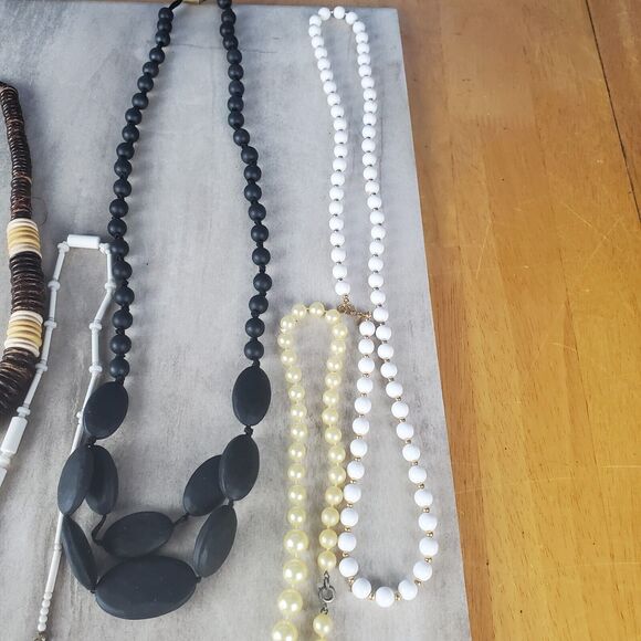 Necklaces Costume Fashion Lot Of 7 Includes 1 Monet - Picture 5 of 8